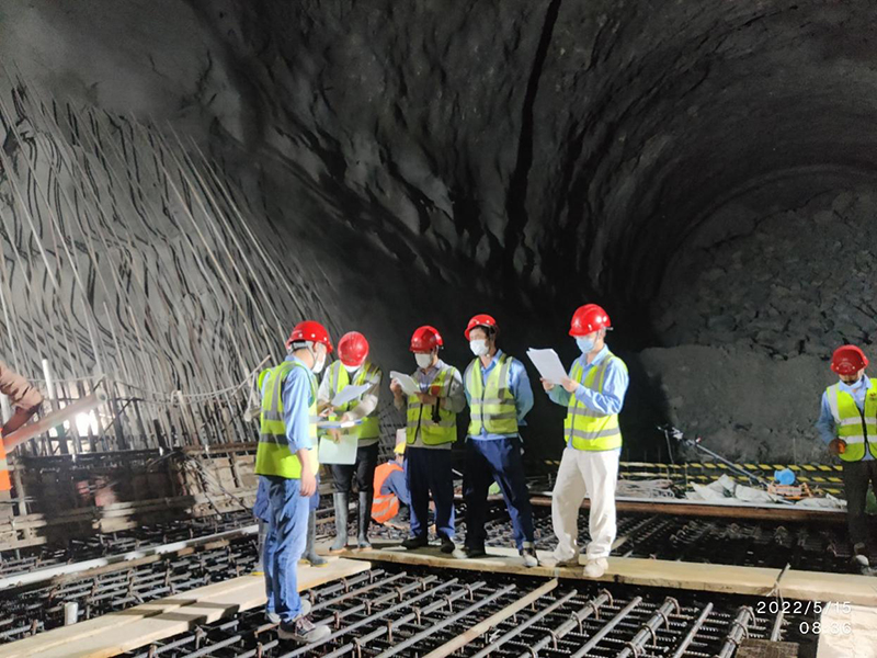 導流隧洞首倉混凝土澆筑前交底.jpg