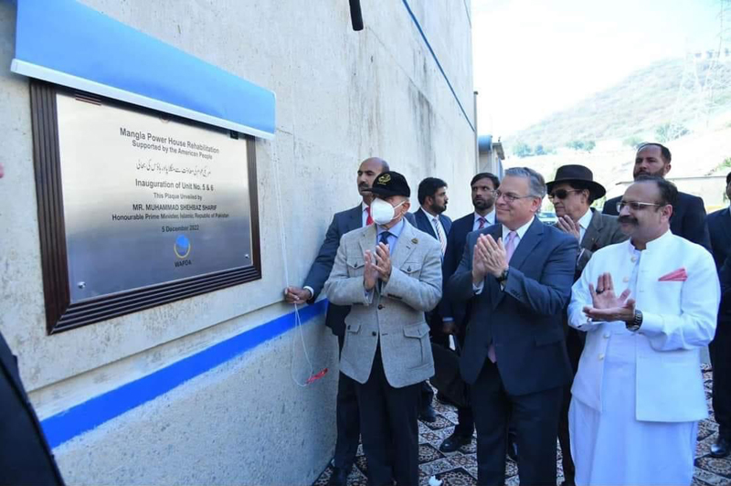 巴基斯坦總理出席曼格拉水電站改造項目新修復機組落成儀式2.jpg
