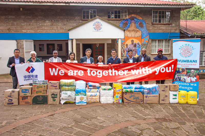 肯尼亞捐贈(zèng)照片 (2).jpg