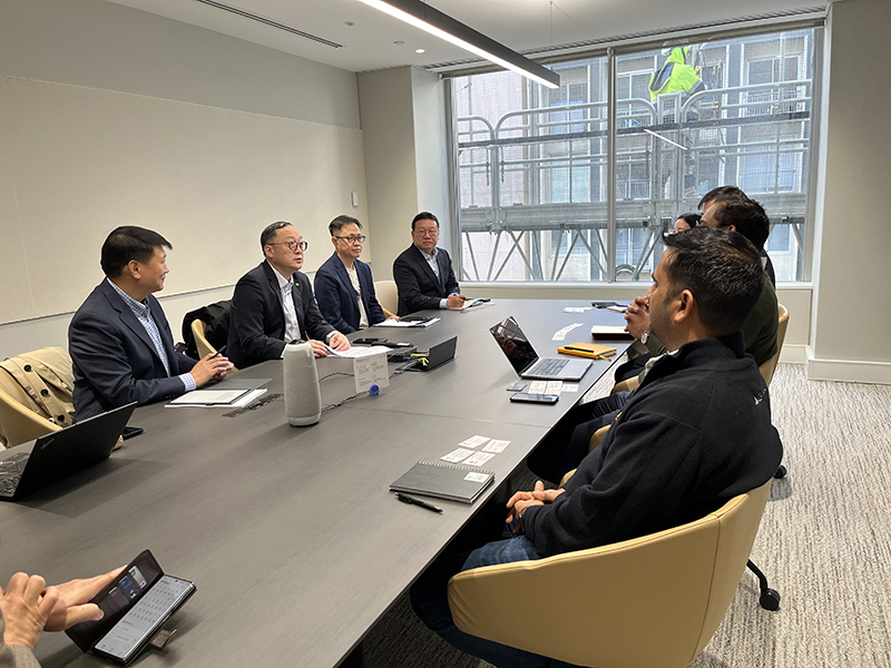 2拜訪當?shù)毓?jpg