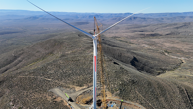 附件4 風(fēng)機吊裝過程圖片.png