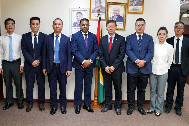 5. 張國來一行與圭亞那工程部副部長會晤.jpg